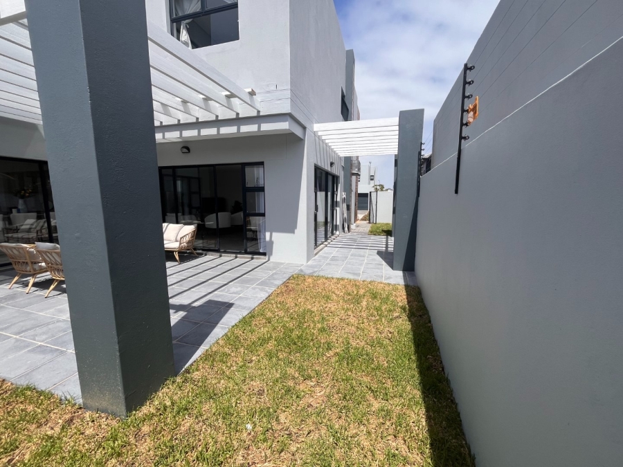 4 Bedroom Property for Sale in Sandown Western Cape